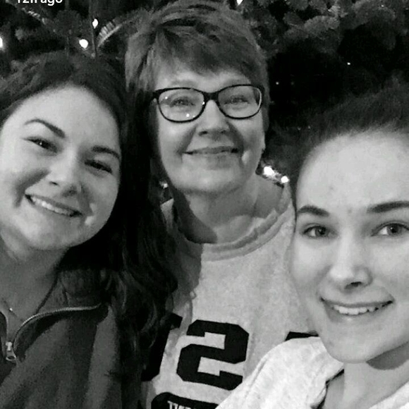 Meet your Posher, Carole - Picture 1 of 1